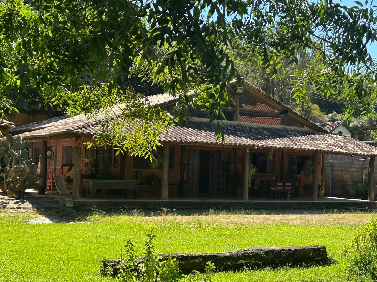 Chácara dentro da cidade de Santa Branca imagem 2