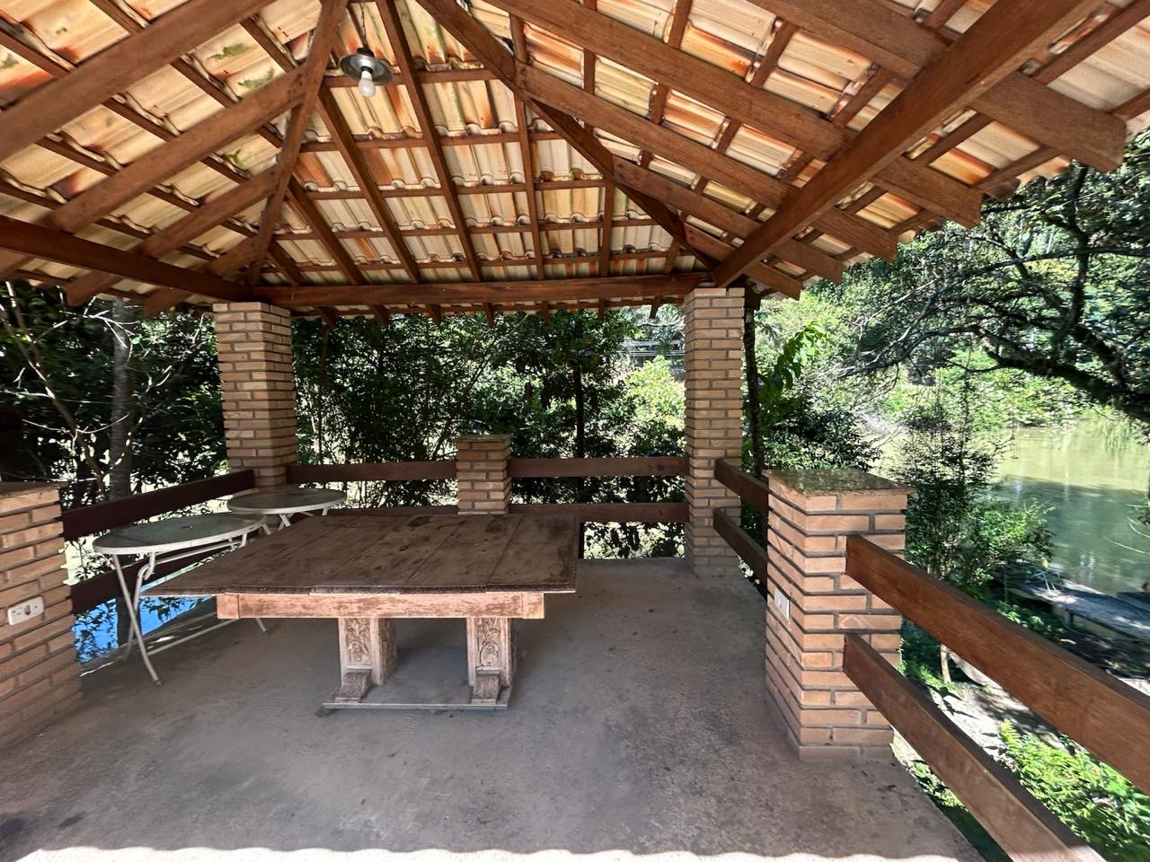 Chácara dentro da cidade de Santa Branca imagem 8